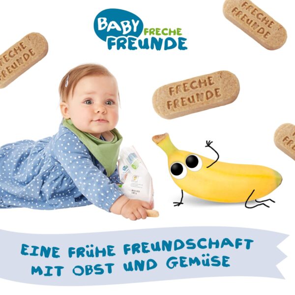 Ein neugieriges Baby greift nach einem Freche-Freunde-Keks, während Bobby Banane und weitere Kekse mit "Freche Freunde"-Prägung durchs Bild tanzen. Text: Eine frühe Freundschaft mit Obst und Gemüse.