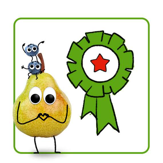 Bettie Birne & Bibi Blaubeeren stehen neben einer Rosette und freuen sich über Freche Freunde Bestseller.